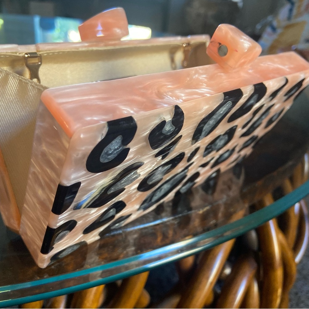 Tuckernuck - image 5